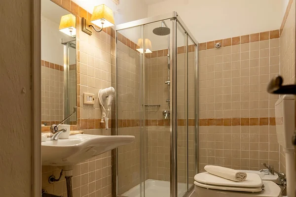 Quadruple room – 10